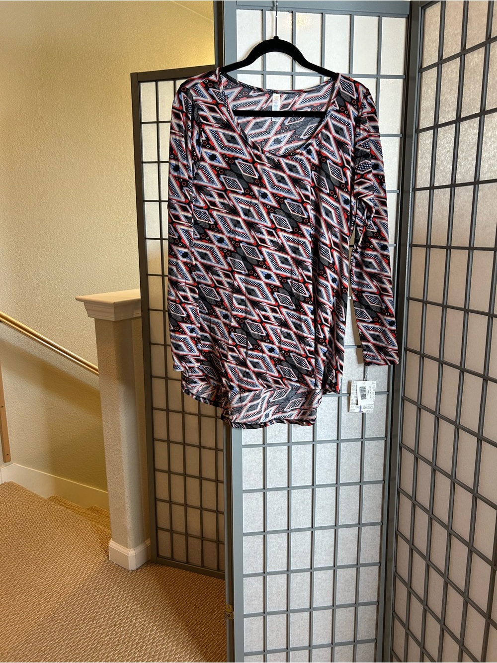NWT LuLaRoe Lynnae Geometric-Print Long Sleeve Shirt